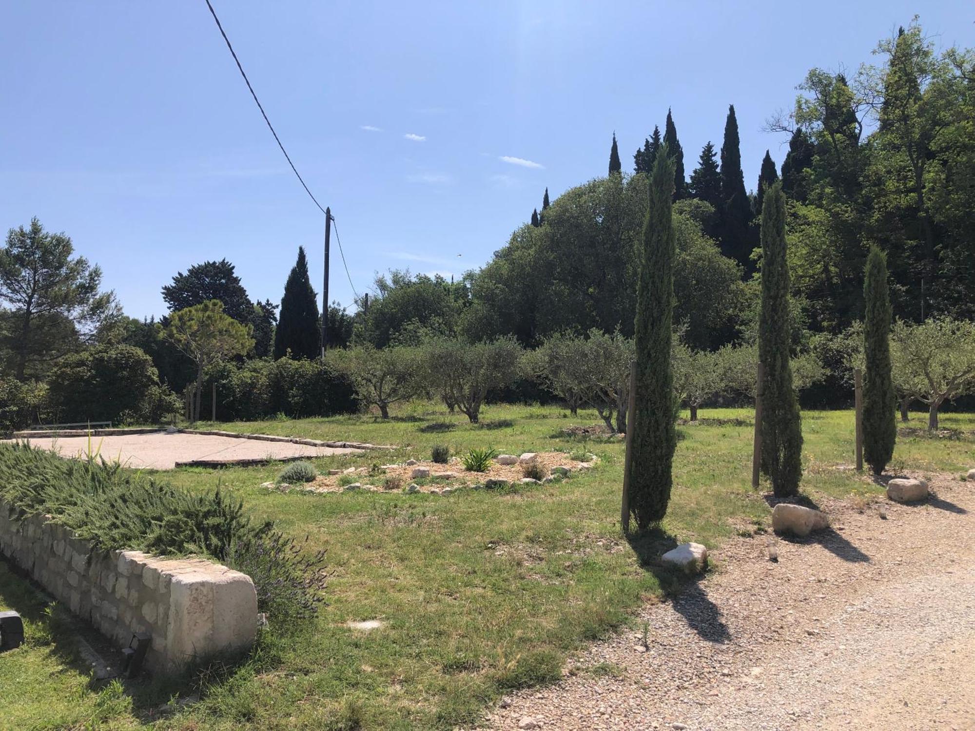 Gite De Notre Dame Saint-Étienne-du-Grès Bagian luar foto